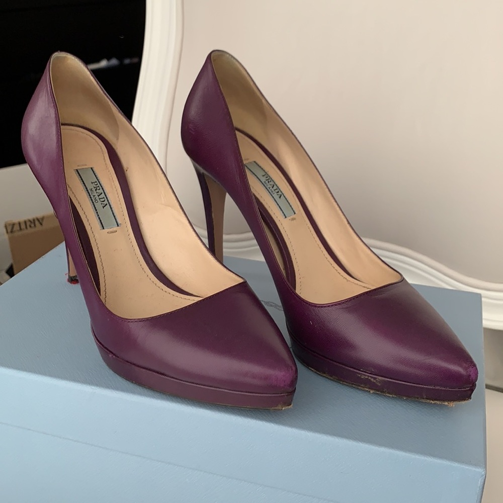 Auth Prada Cazature heels Eggplant US7 EU37